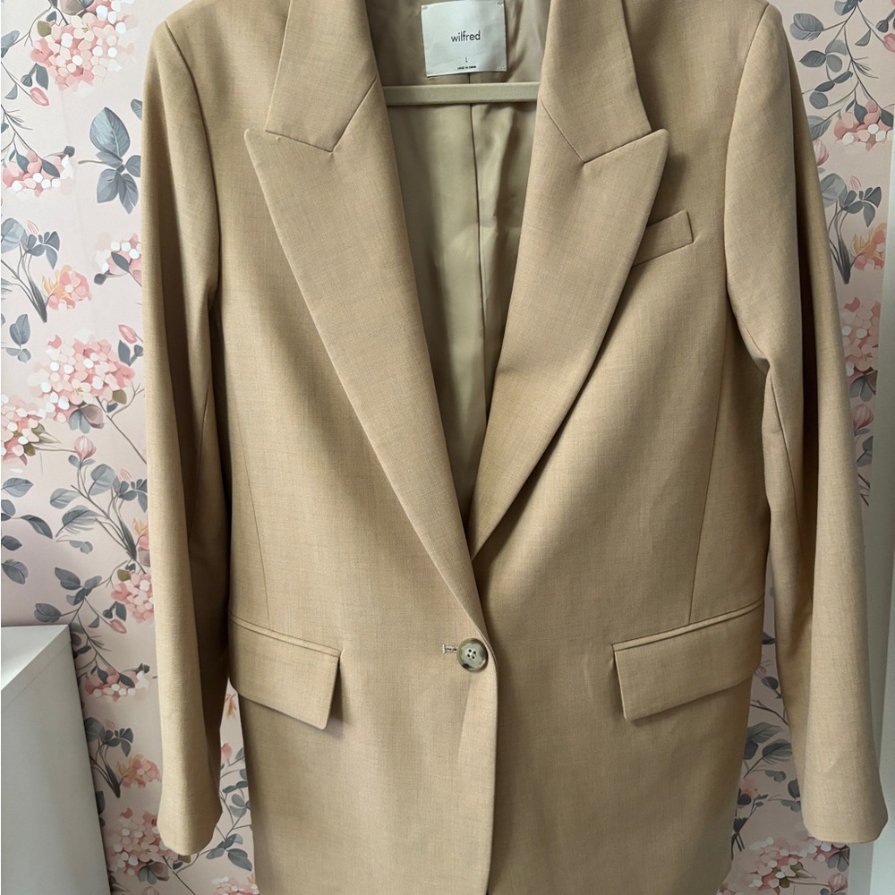 Wilfred Classic Beige Blazer -oversized, relaxed